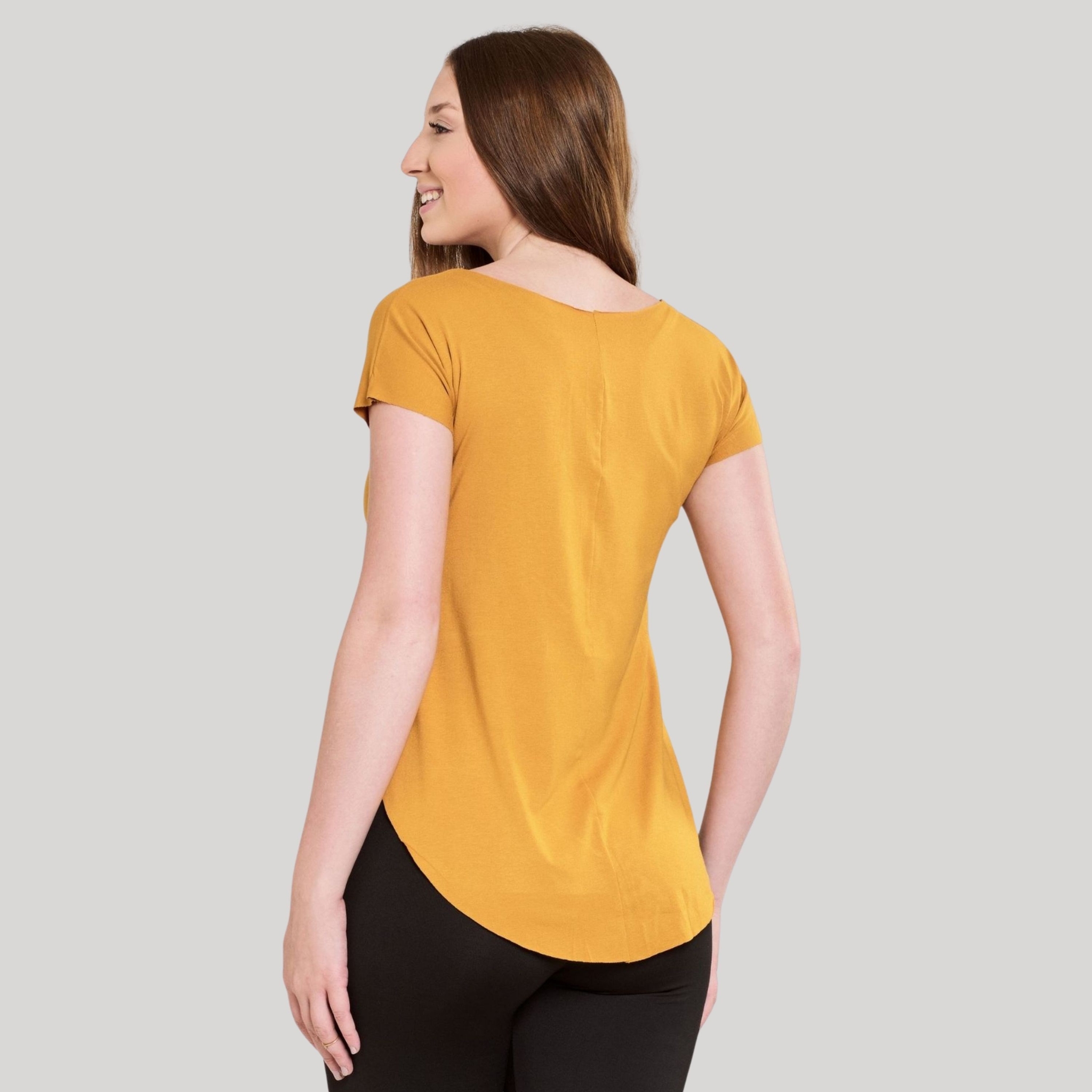 Blusa Barra Arredondada Tapa BumBum Fitness