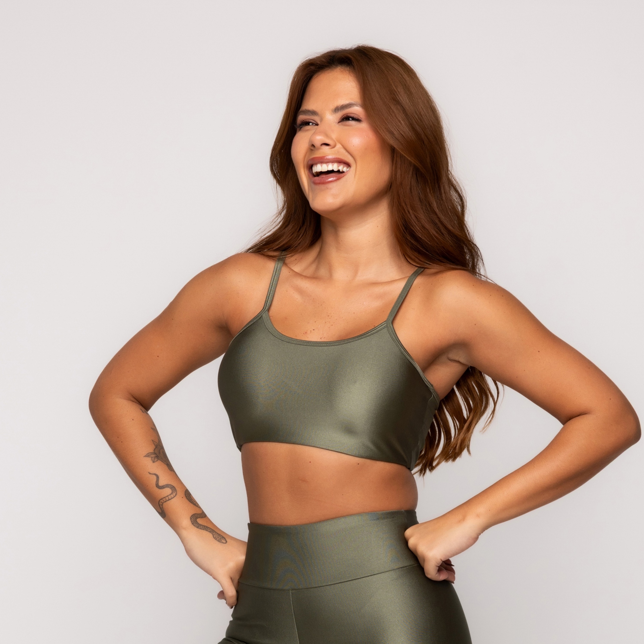 Top Fitness Com Bojo Brilhoso - Verde G Top Fitness Com Bojo Brilhoso - Verde G