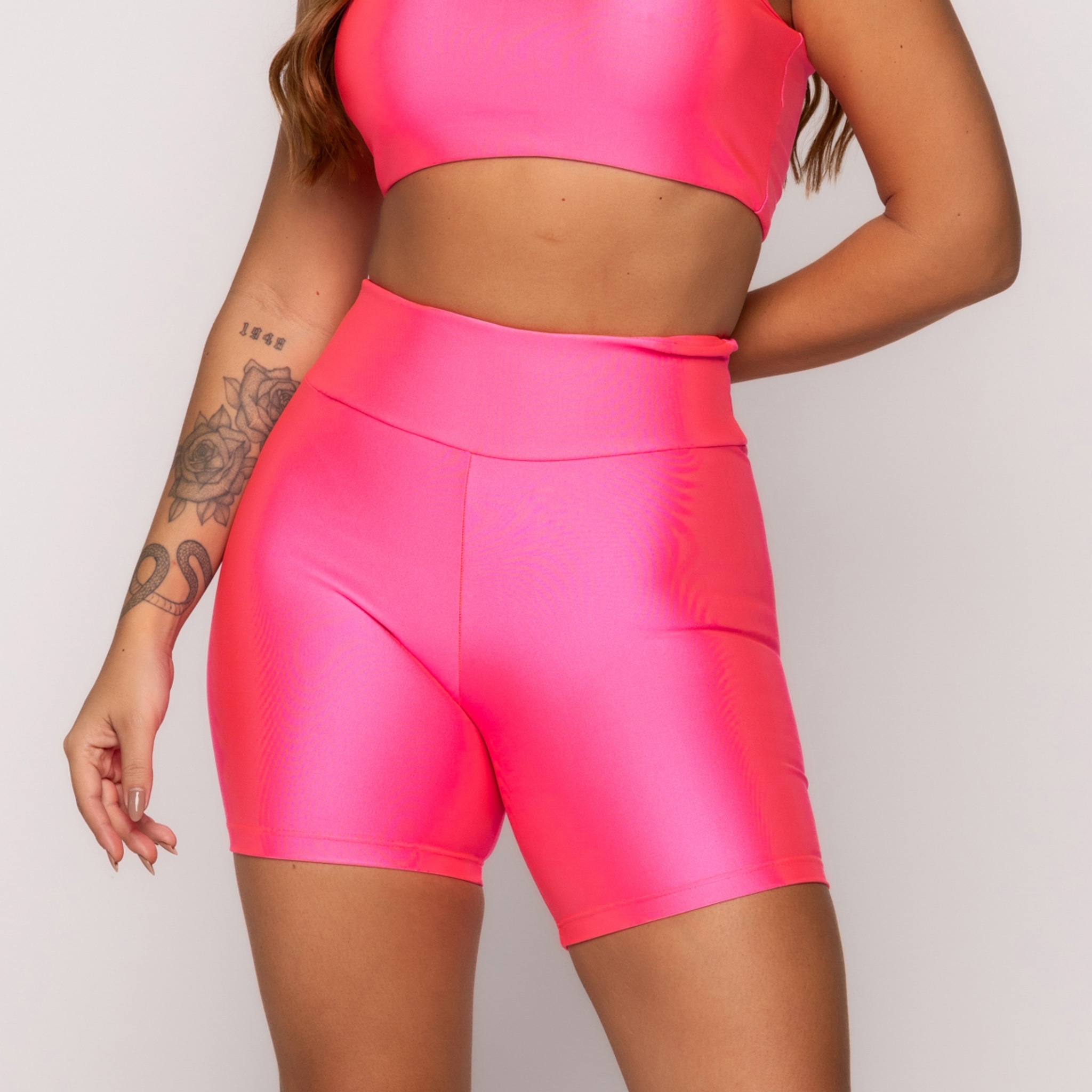 Bermuda Fitness Brilhosa - Rosa G Bermuda Fitness Brilhosa - Rosa G