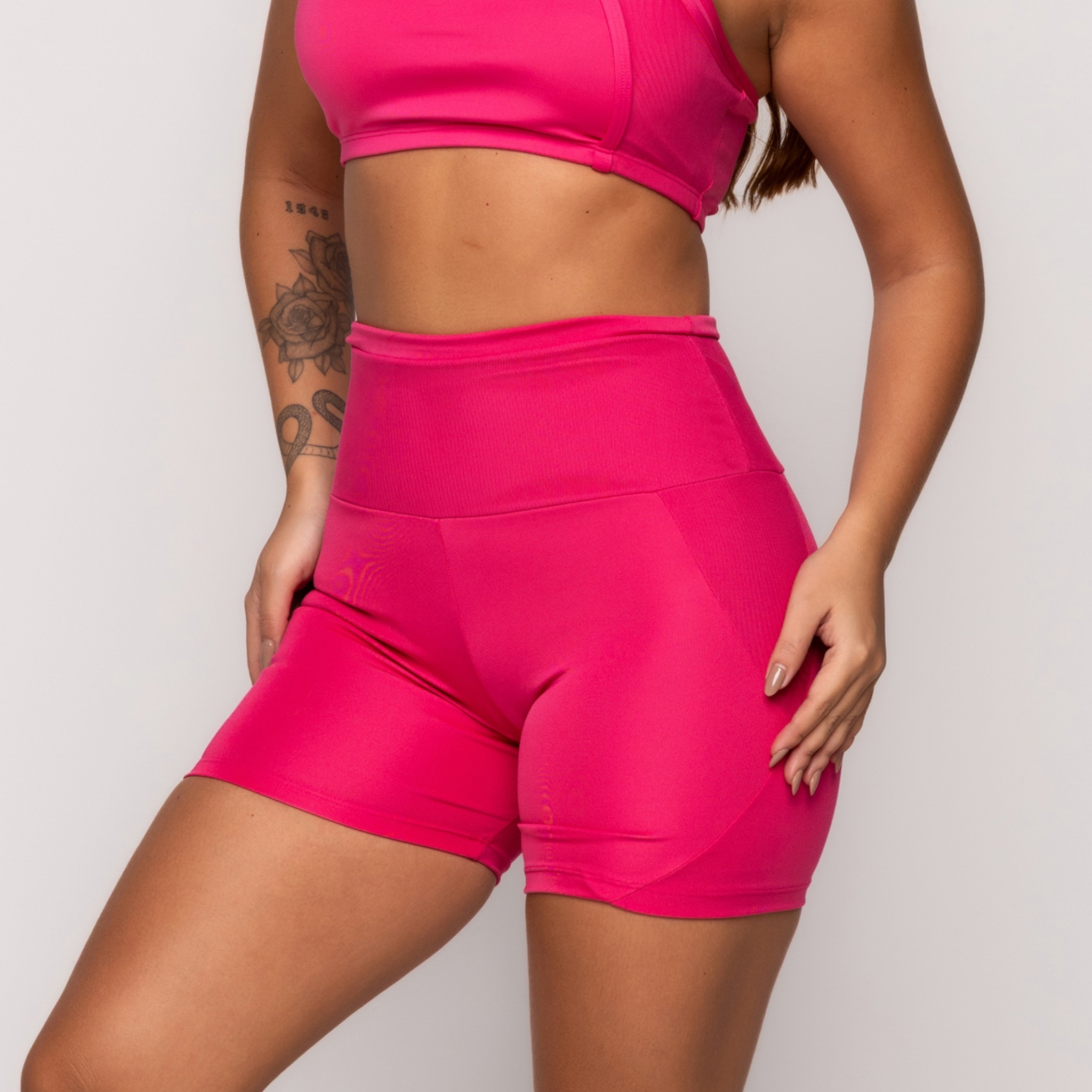 Bermuda Fitness Detalhe Em Tule