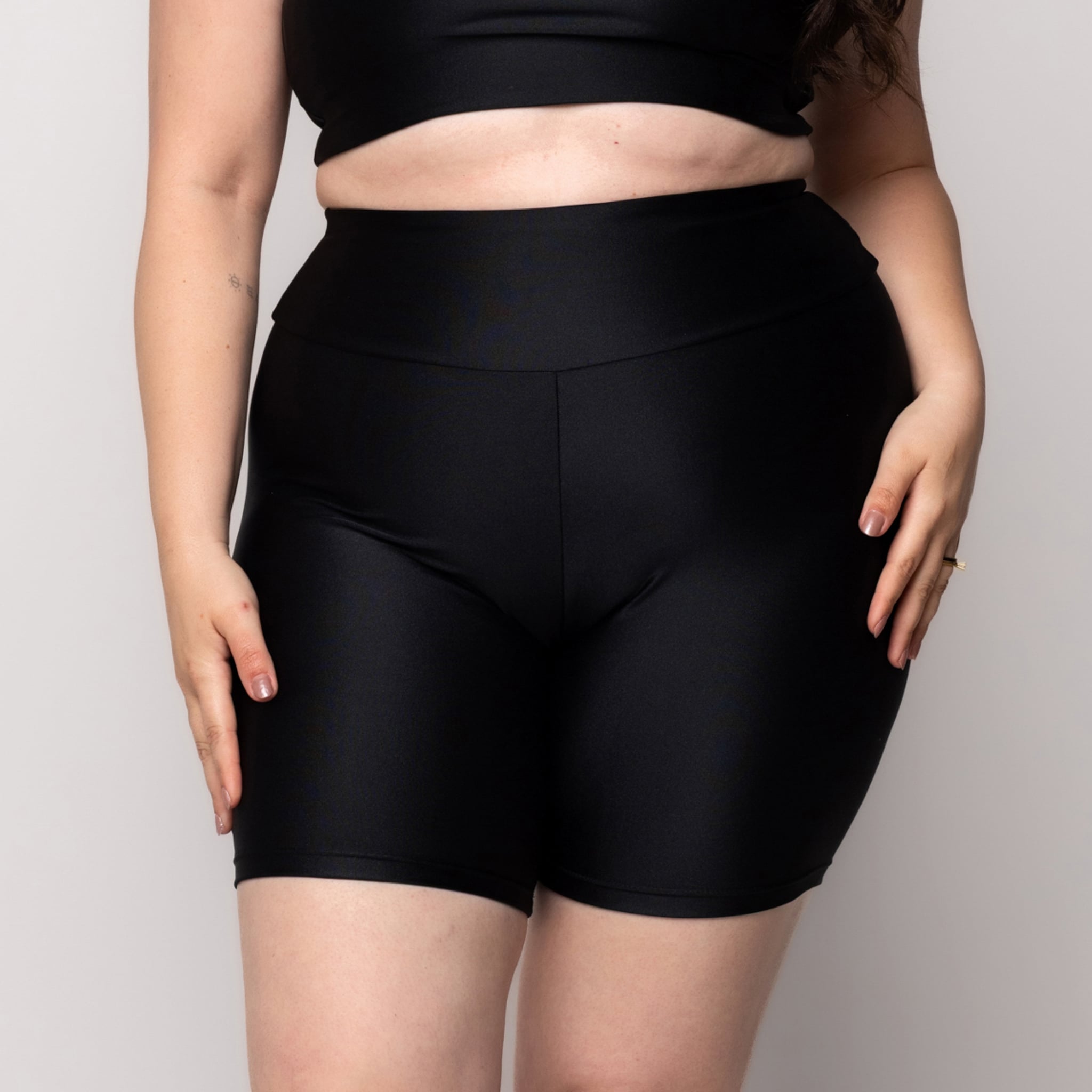 Bermuda Fitness Brilhoso Plus Size