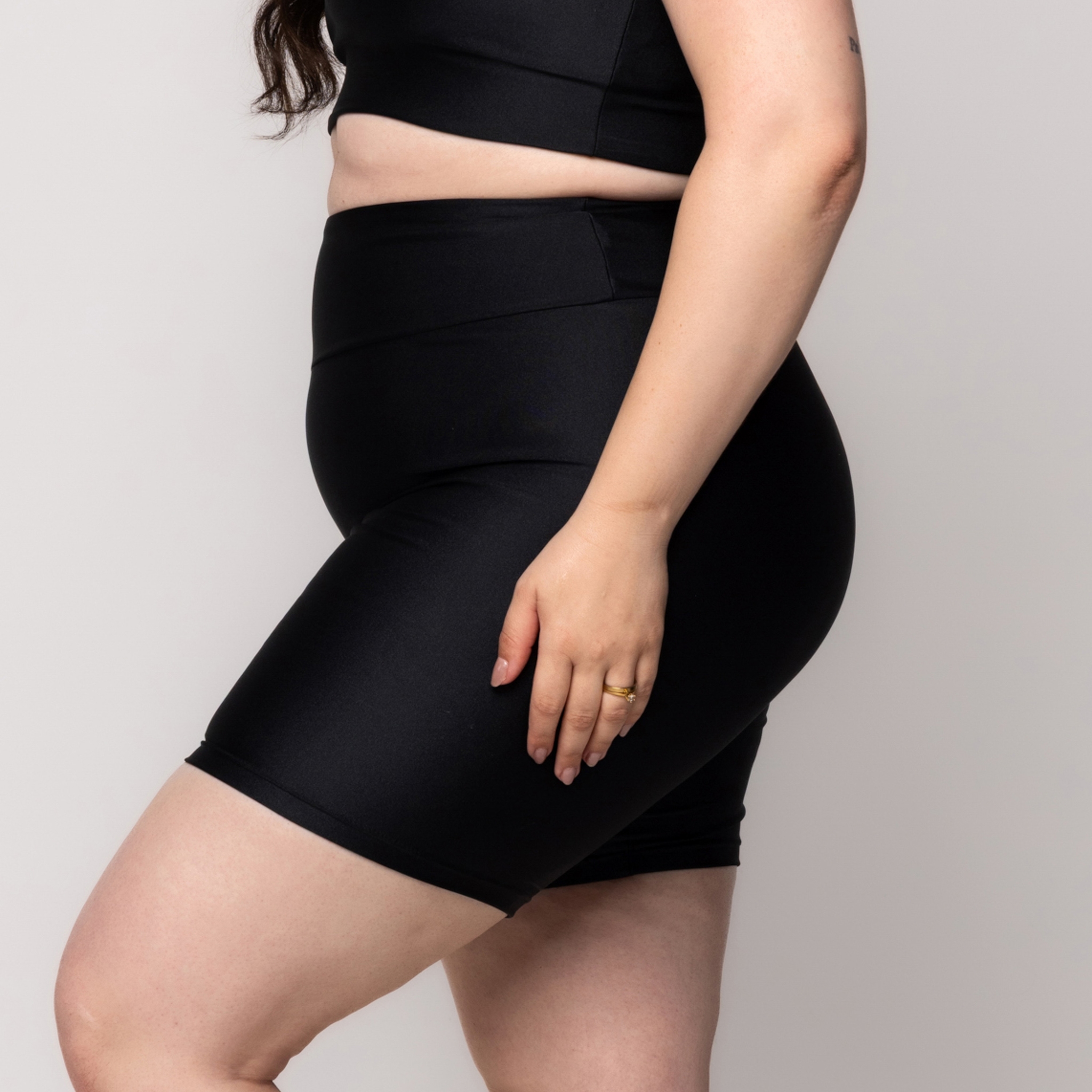 Bermuda Fitness Brilhoso Plus Size