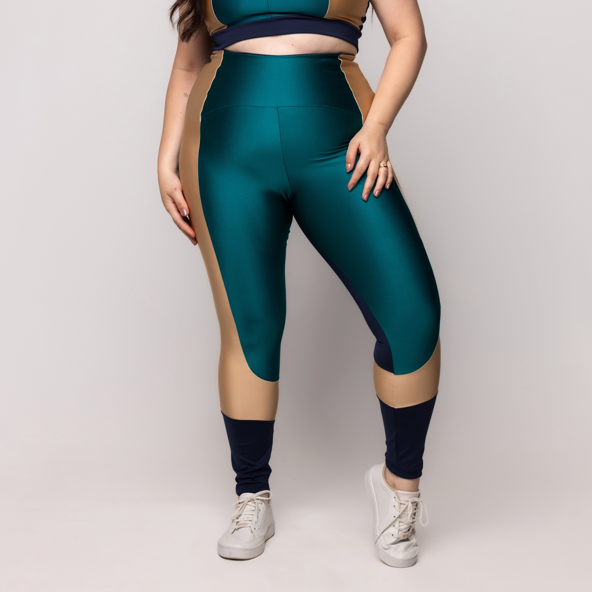 Calça Legging Brilhosa Plus Size