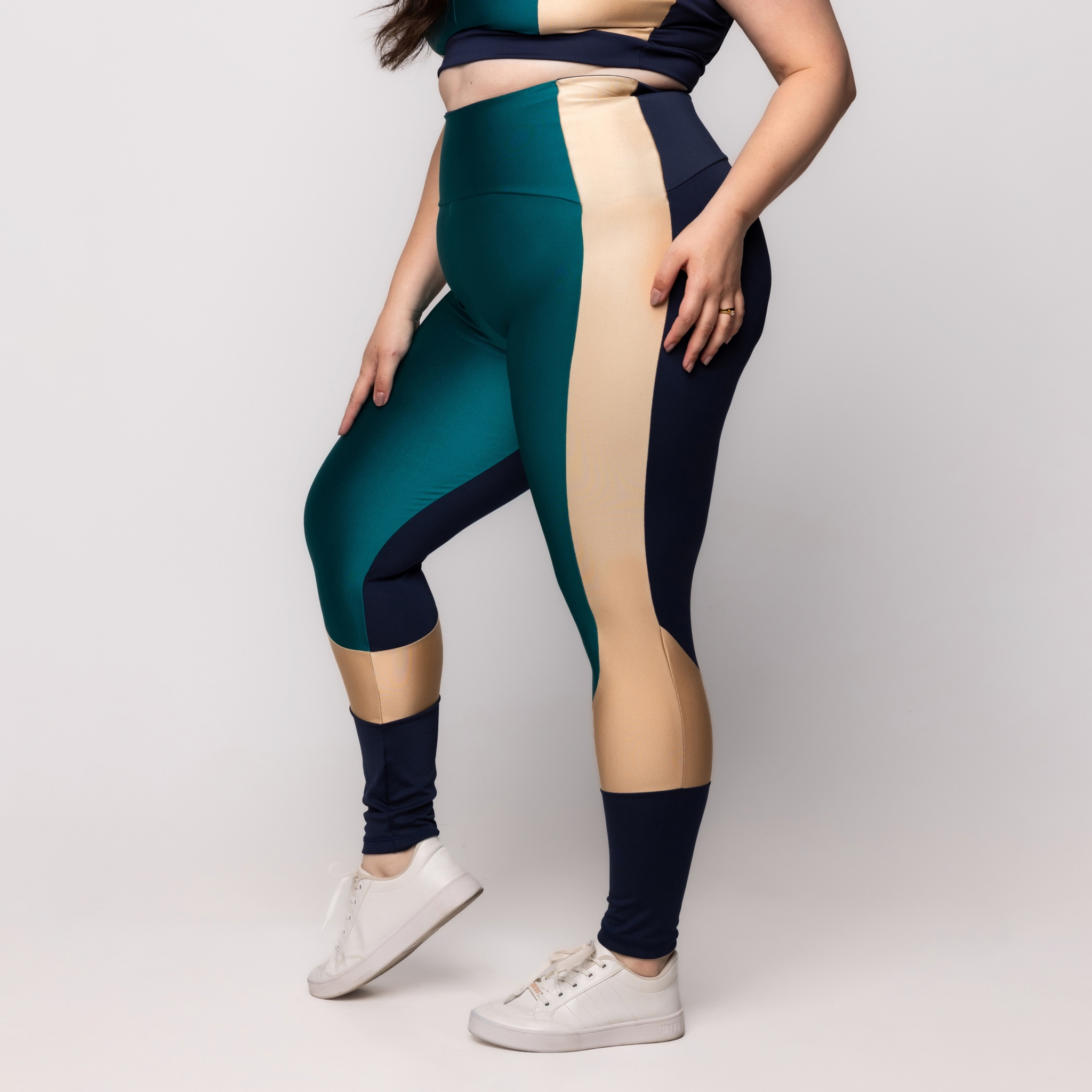 Calça Legging Brilhosa Plus Size