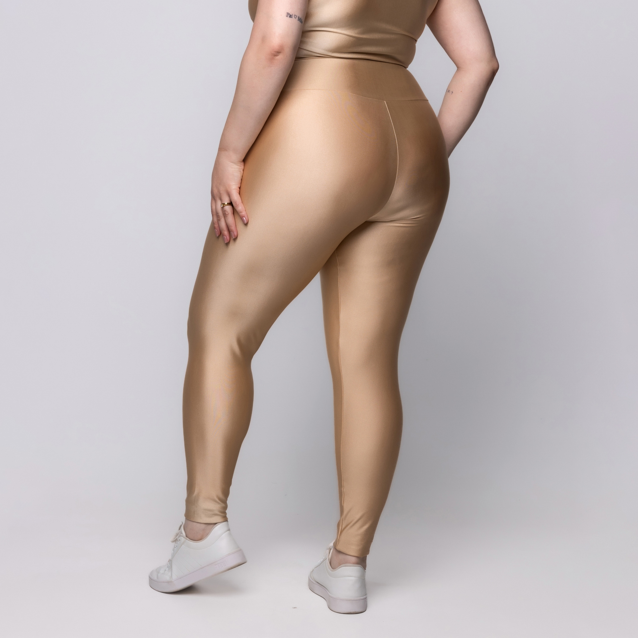 Calça Legging Brilhosa Plus Size