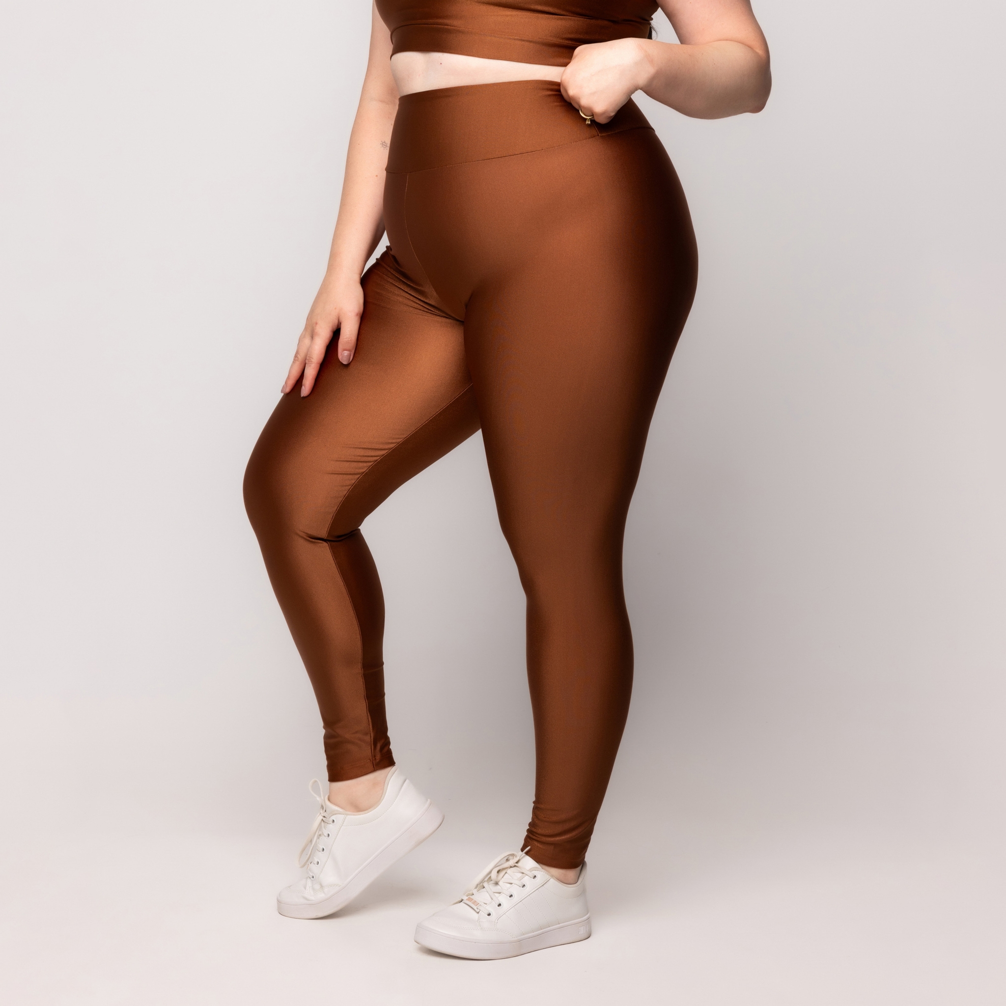 Calça Legging Brilhosa Plus Size