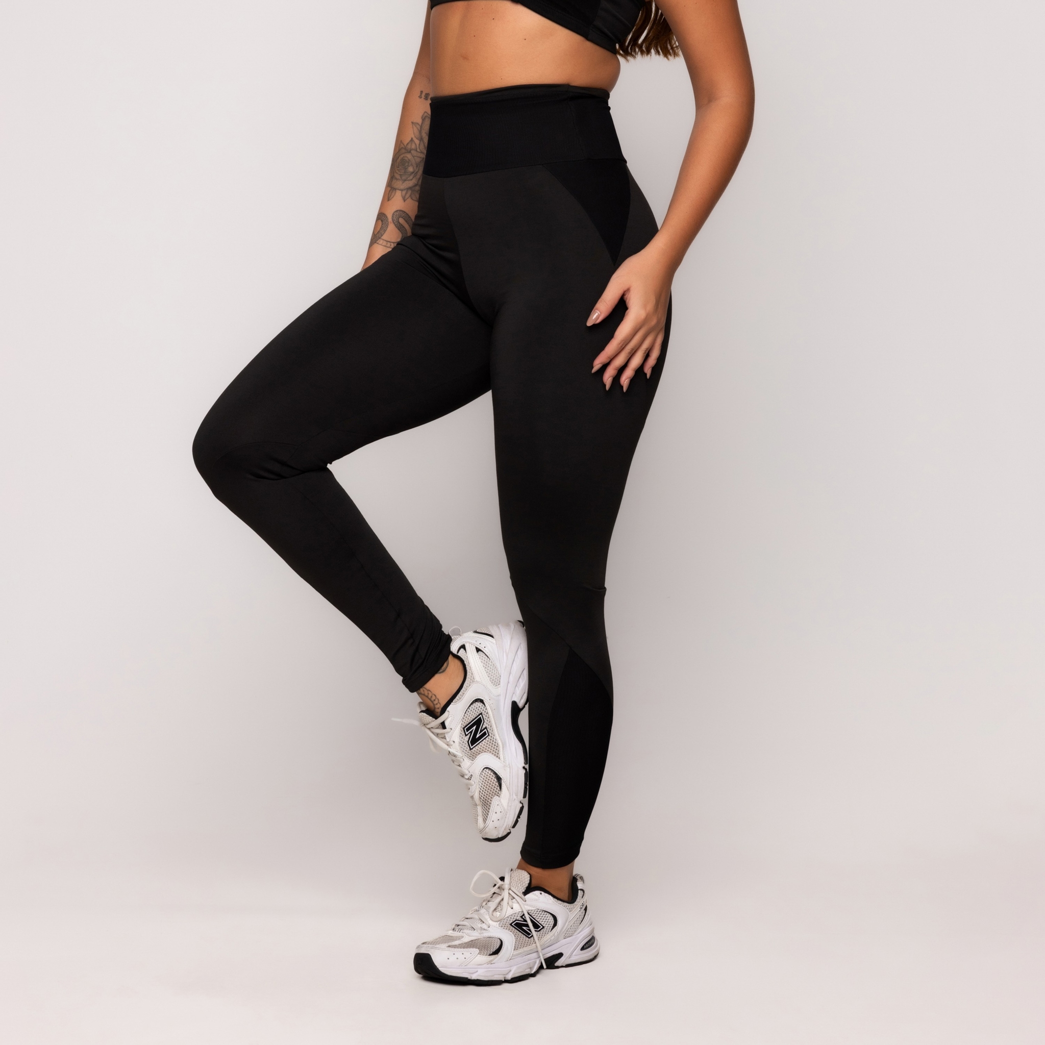 Calça Legging Detalhe em Tule