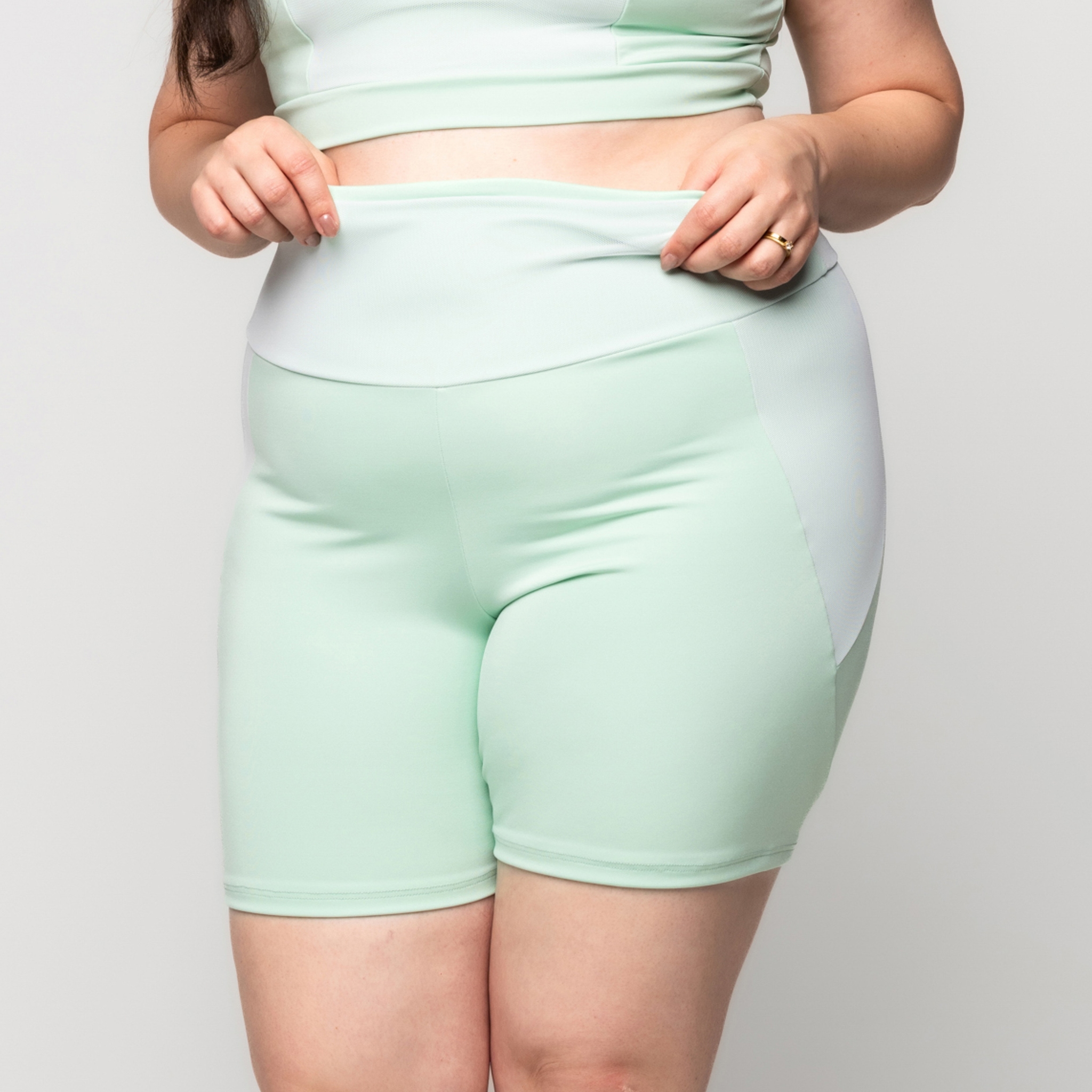 Bermuda Fitness Tule Plus Size - Verde 46 Bermuda Fitness Tule Plus Size - Verde 46