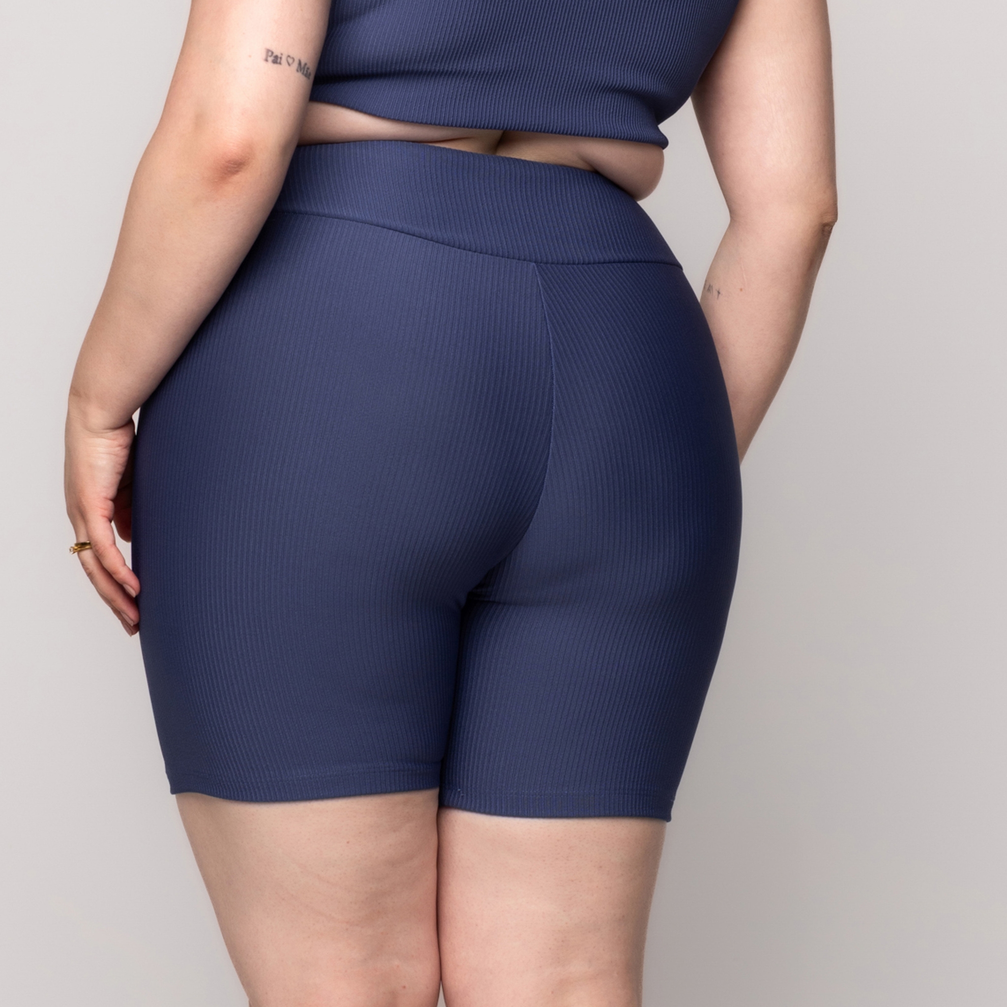 Bermuda Canelada Fitness Plus Size zero transparência