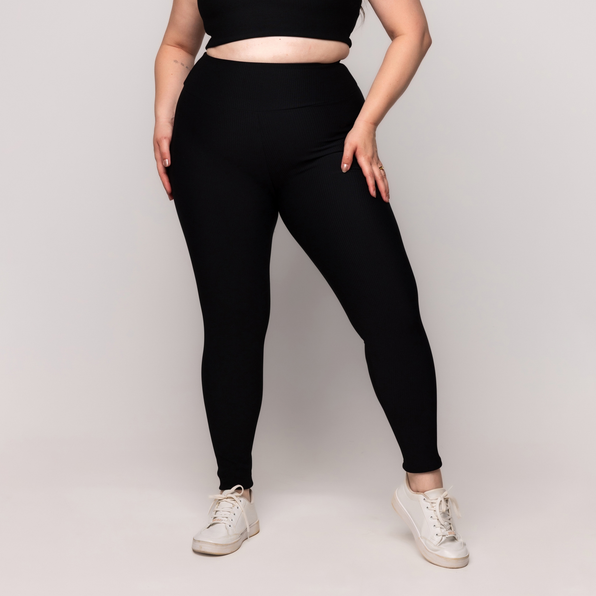 Calça Legging Canelado Fitness Plus Size zero transparência - Preto 46 Calça Legging Canelado Fitness Plus Size zero transparência - Preto 46