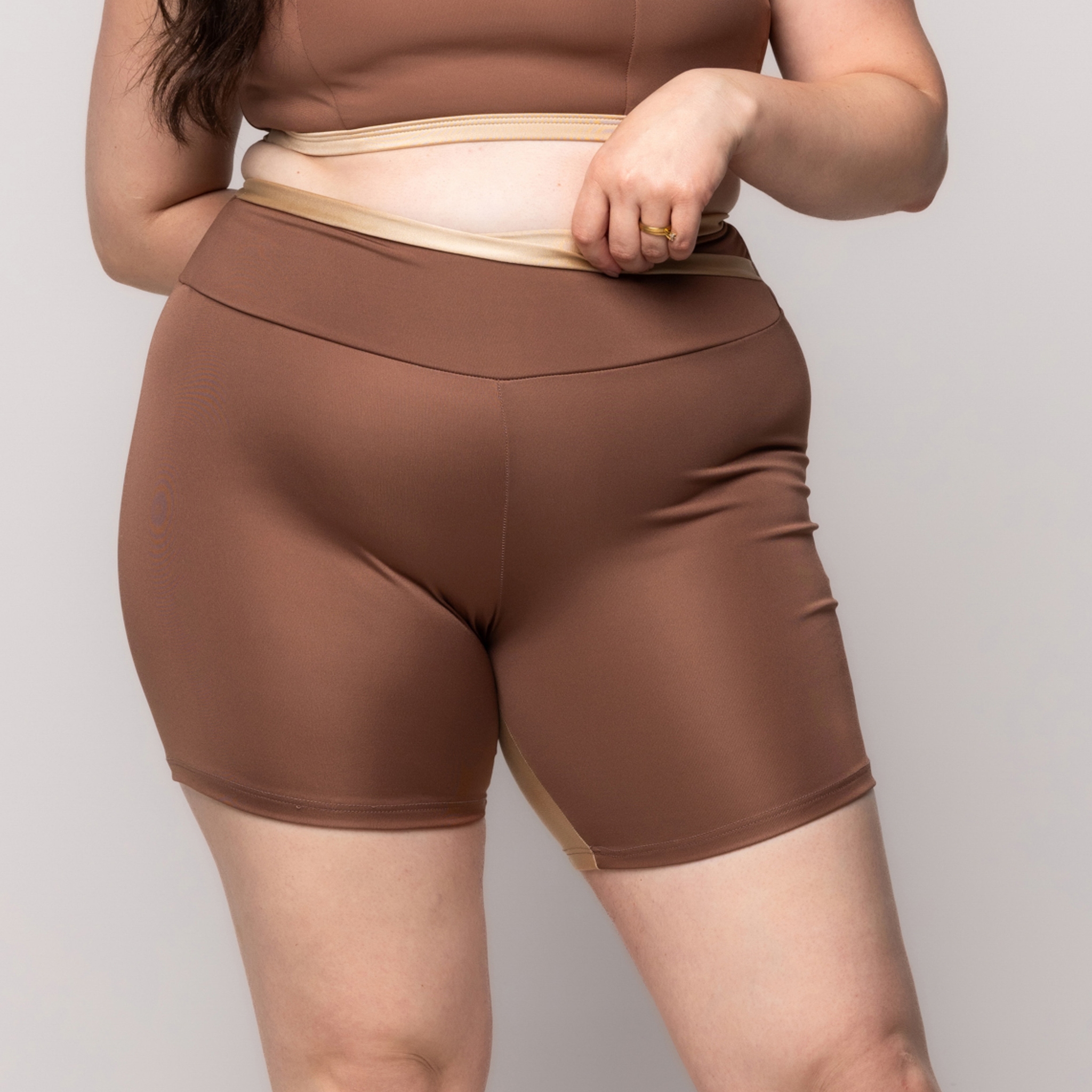 Bermuda Fitness Plus Size - Marrom 46 Bermuda Fitness Plus Size - Marrom 46