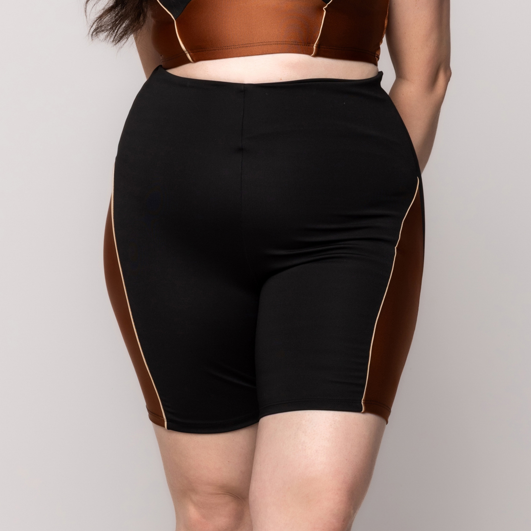 Bermuda Fitness Plus Size Feminina