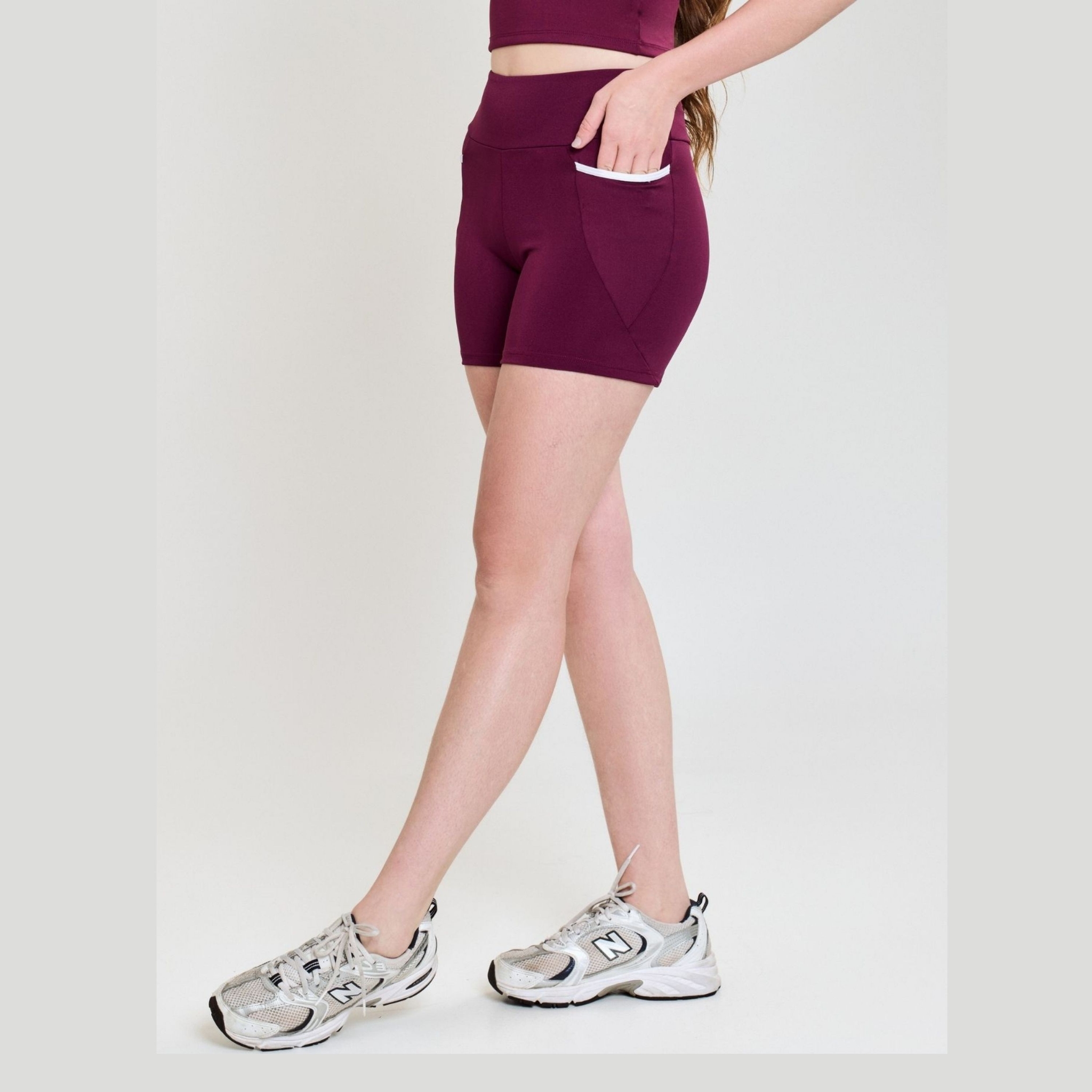 Bermuda com Bolso Fitness Feminina Zero Transparência - Vinho G Bermuda com Bolso Fitness Feminina Zero Transparência - Vinho G