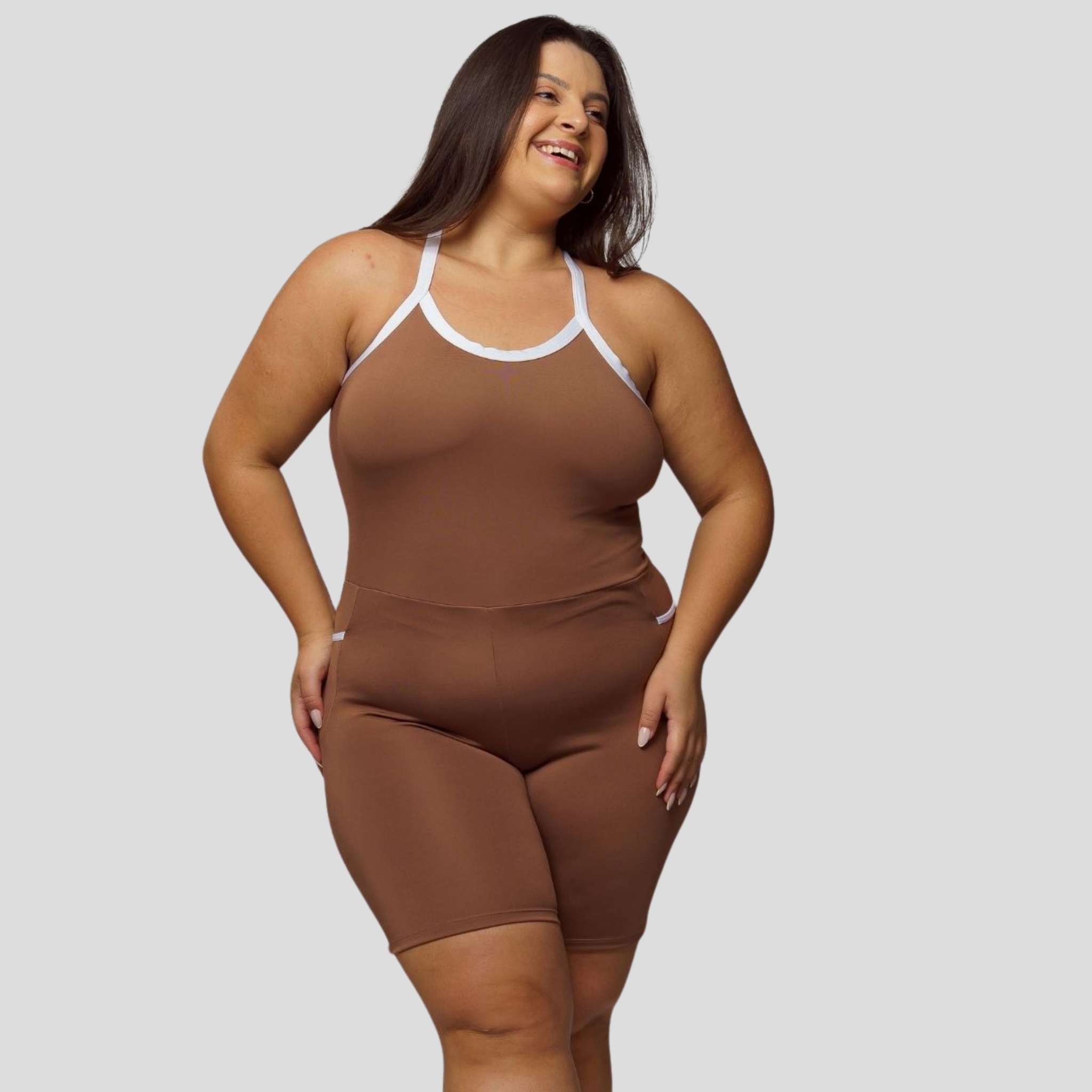 Macaquinho Fitness Com Bolso Plus Size Feminino