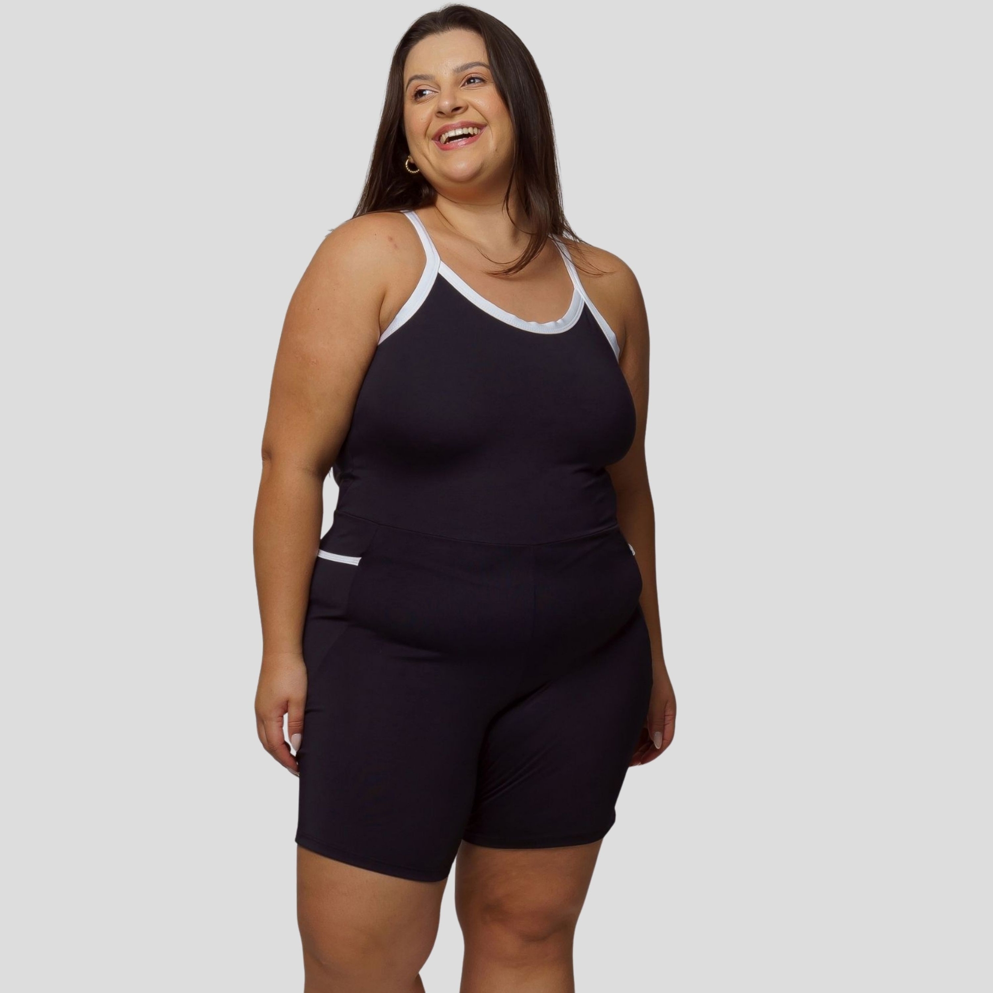 Macaquinho Fitness Com Bolso Plus Size Feminino