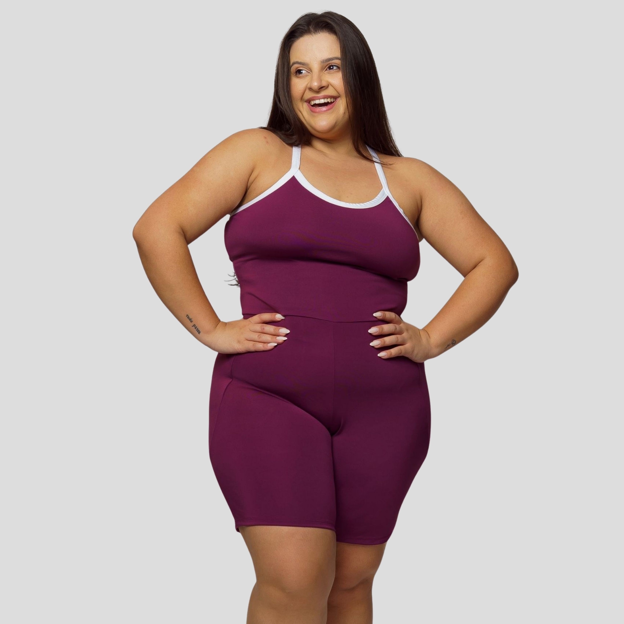 Macaquinho Fitness Com Bolso Plus Size Feminino