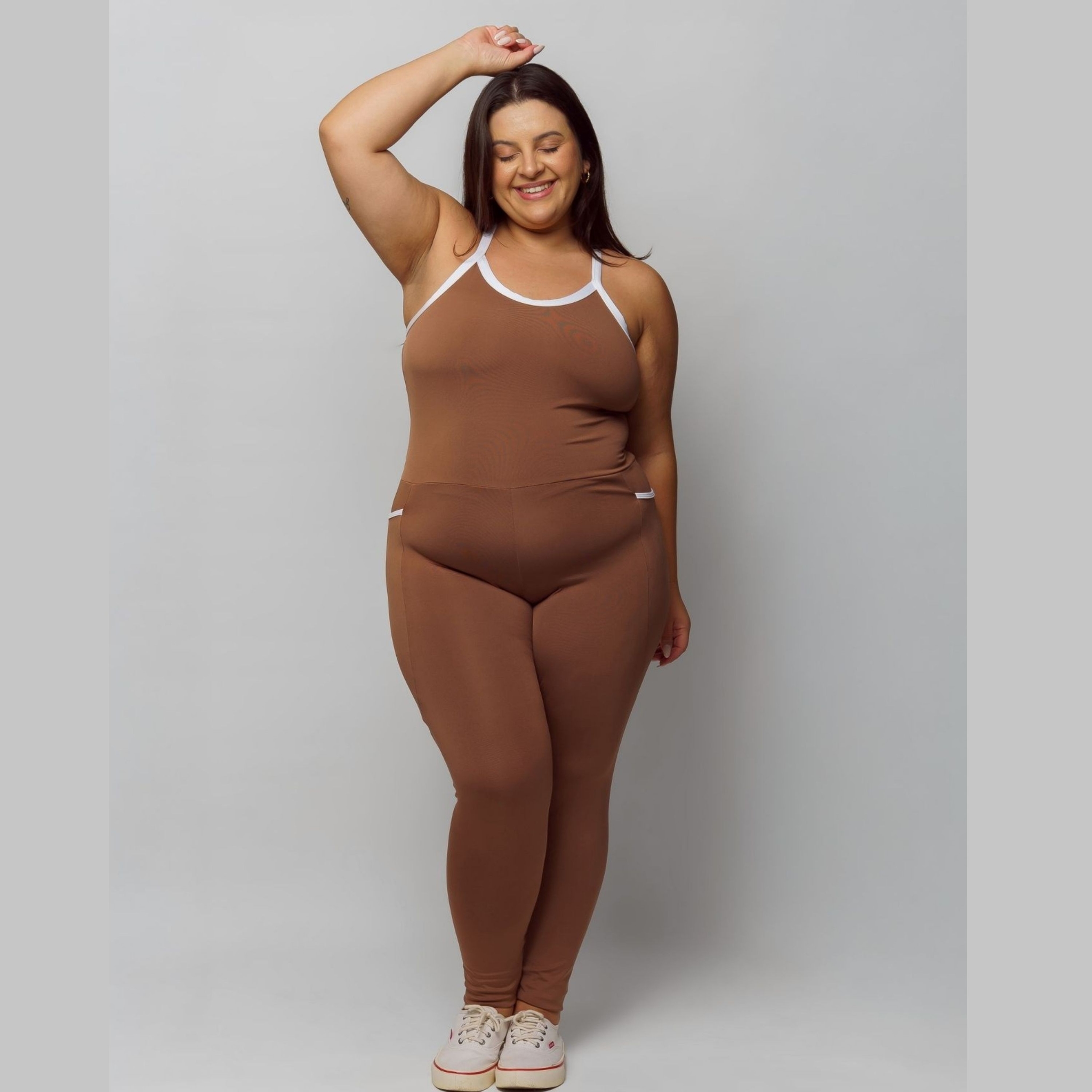 Macacão Fitness Com Bolso Plus Size Feminino Zero Transparência
