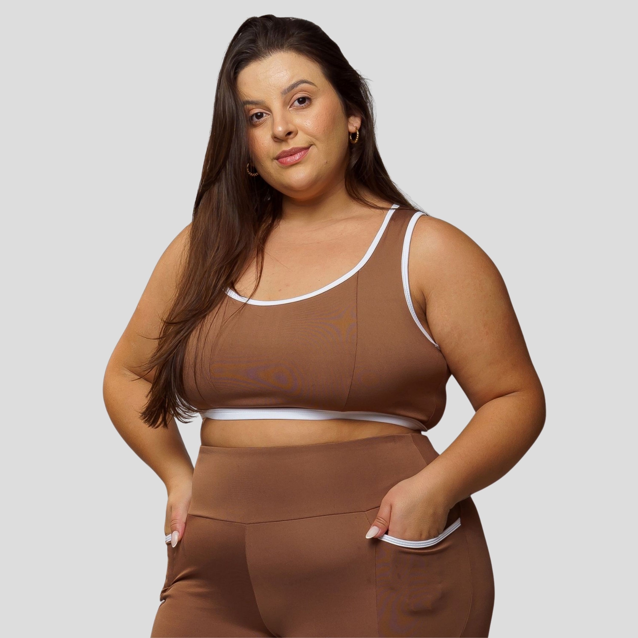 Top Fitness Plus Size Feminino - Marrom 46 Top Fitness Plus Size Feminino - Marrom 46