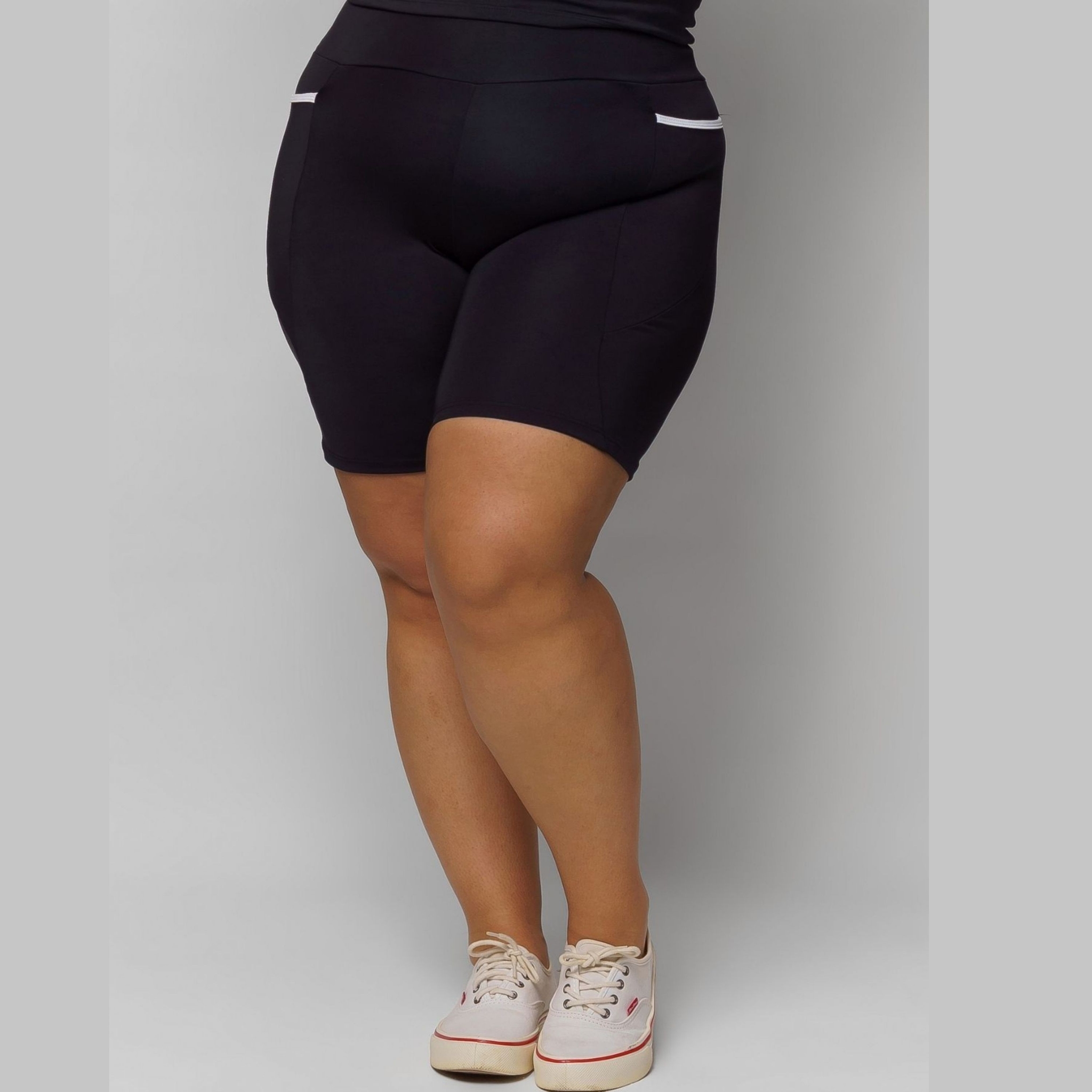 Bermuda com Bolso Plus Size Feminina Zero Transparência