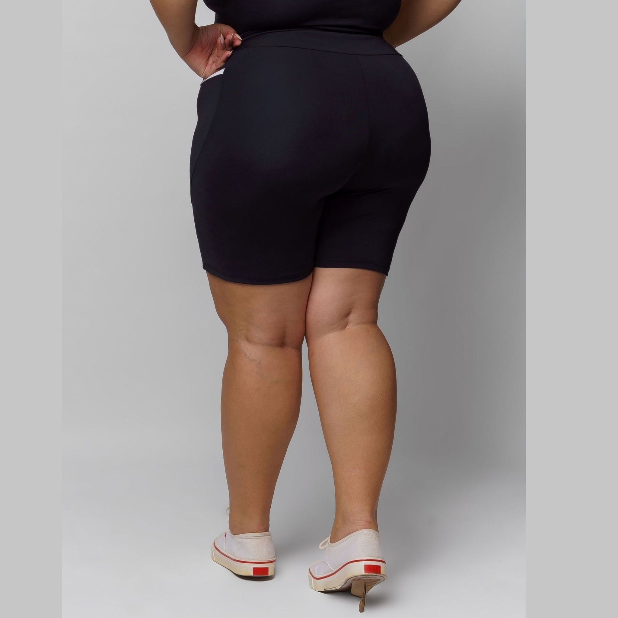 Bermuda com Bolso Plus Size Feminina Zero Transparência