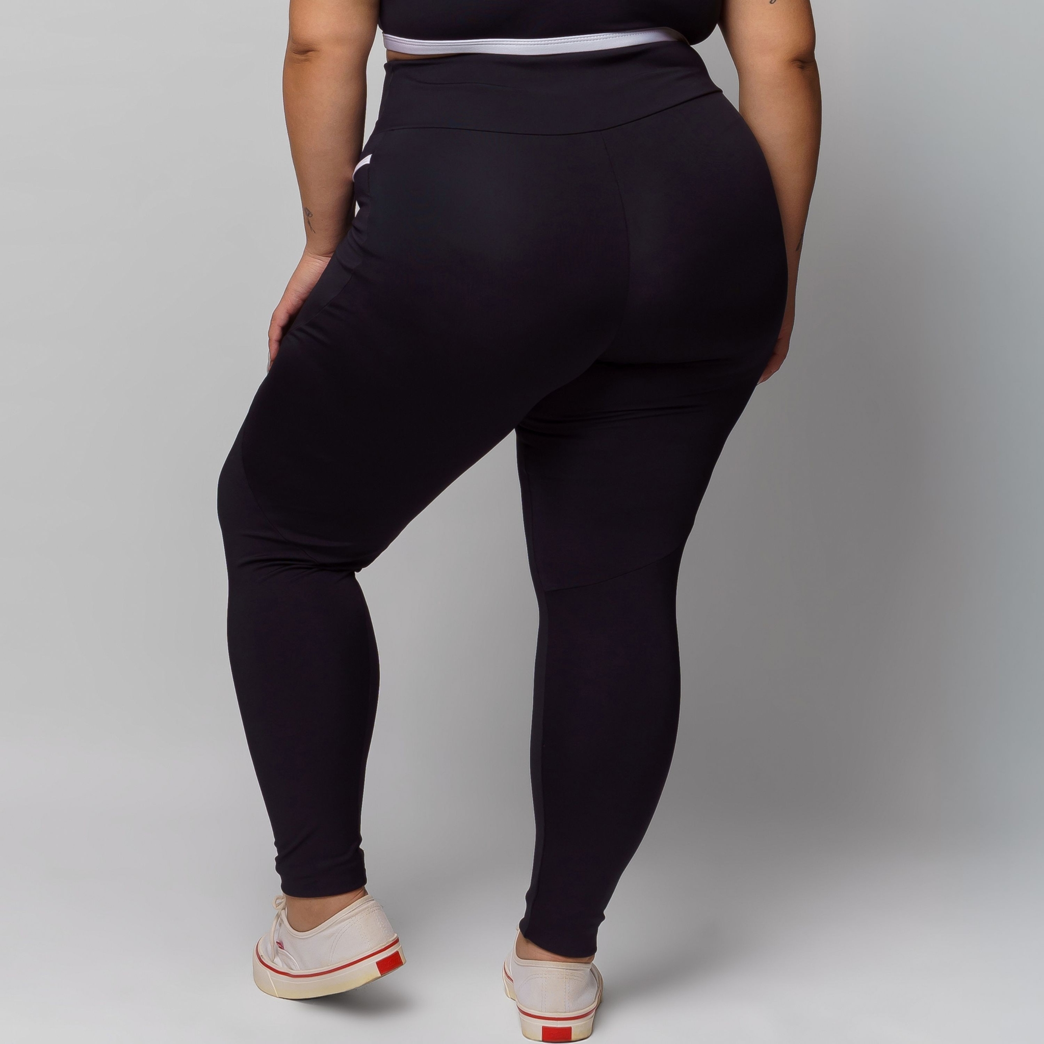 Calça Legging com Bolso Plus Size Feminina Zero Transparência