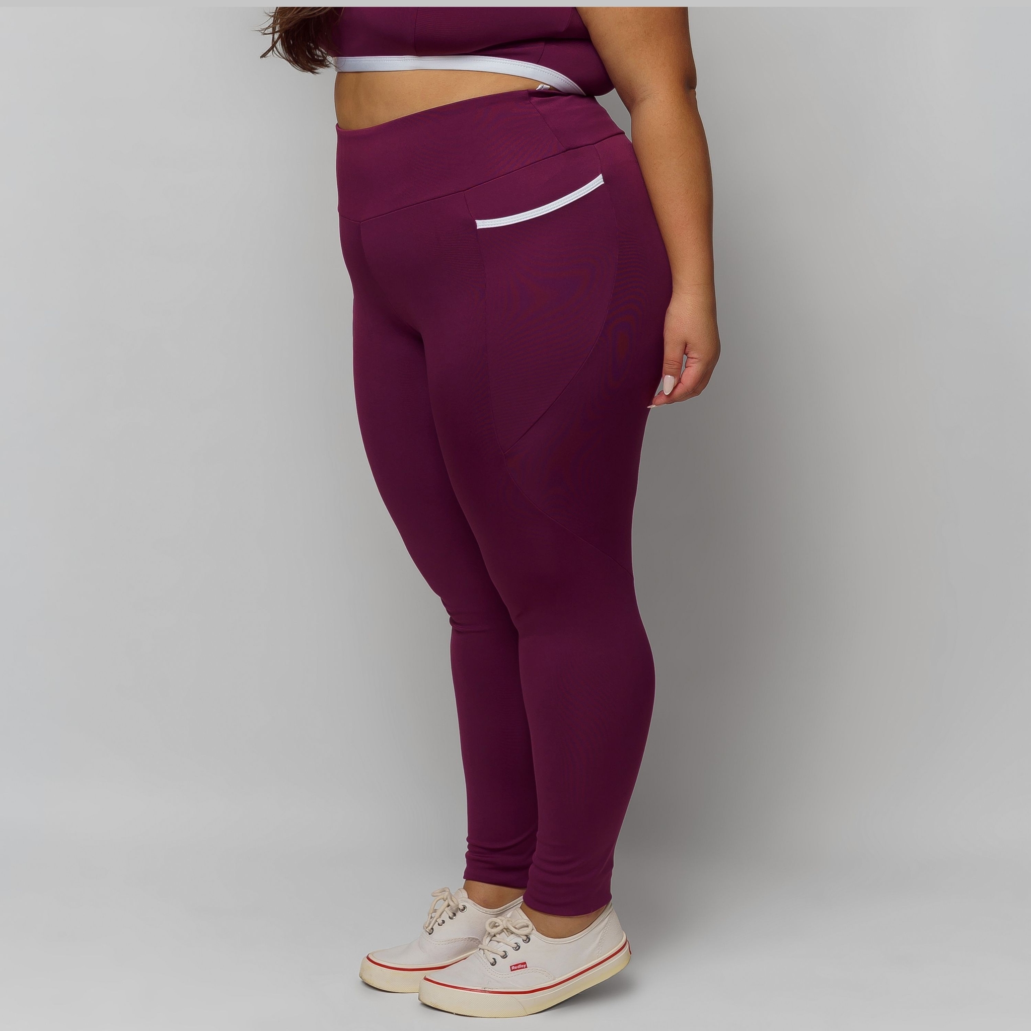 Calça Legging com Bolso Plus Size Feminina Zero Transparência - Vinho 46 Calça Legging com Bolso Plus Size Feminina Zero Transparência - Vinho 46