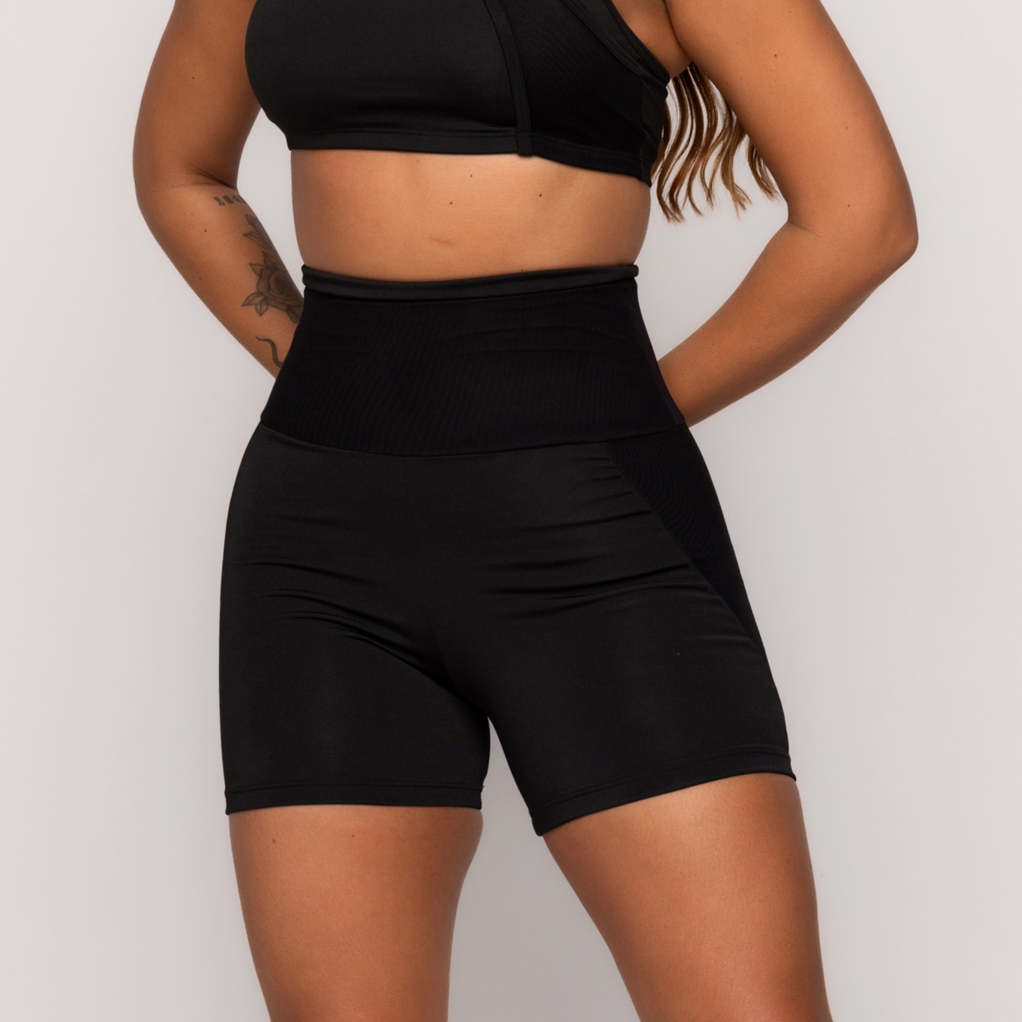 Bermuda Fitness Detalhe Em Tule - Preto P Bermuda Fitness Detalhe Em Tule - Preto P
