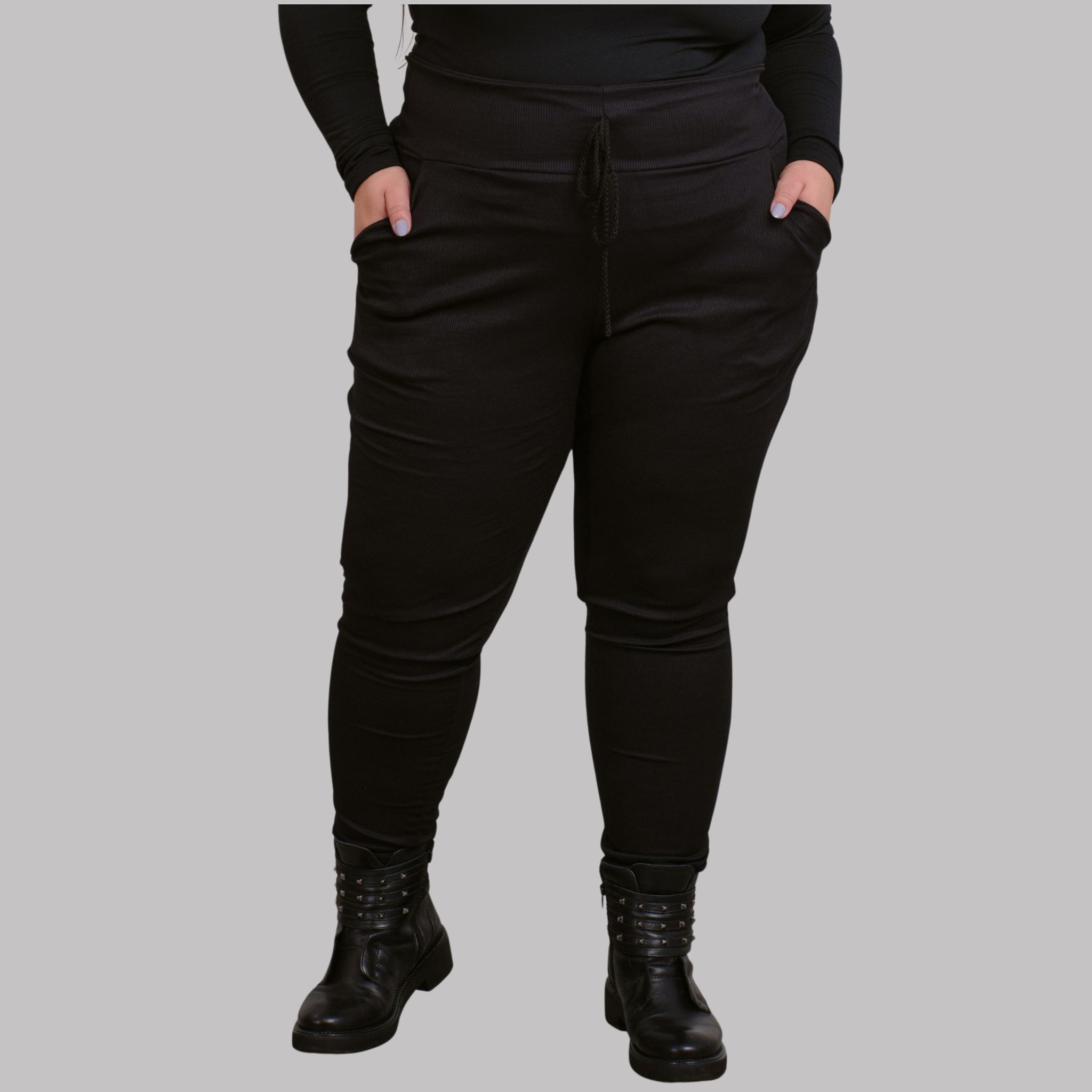 Calça de Ribana Plus Size - Preto 46 Calça de Ribana Plus Size - Preto 46