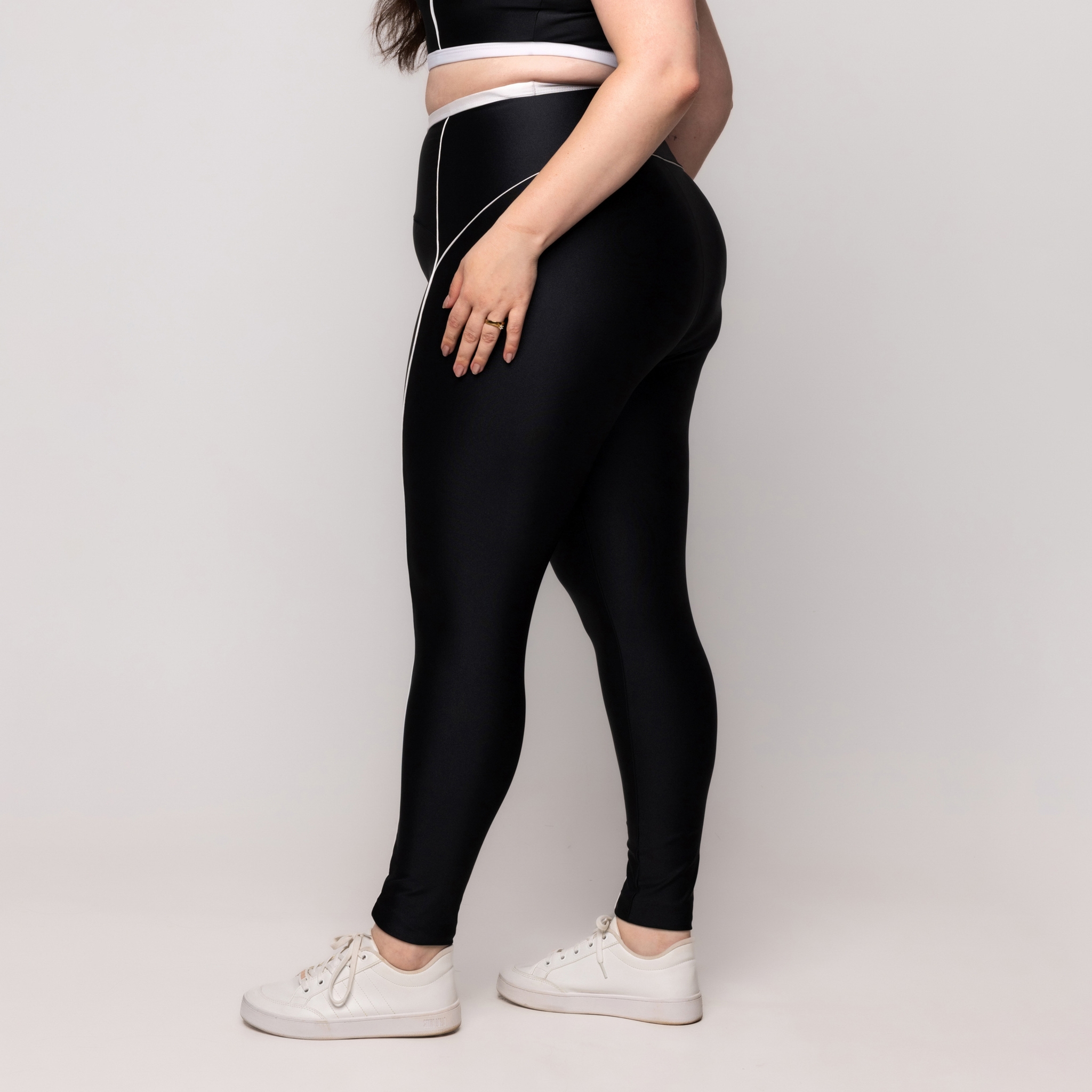 Calça Legging Brilhosa Plus Size