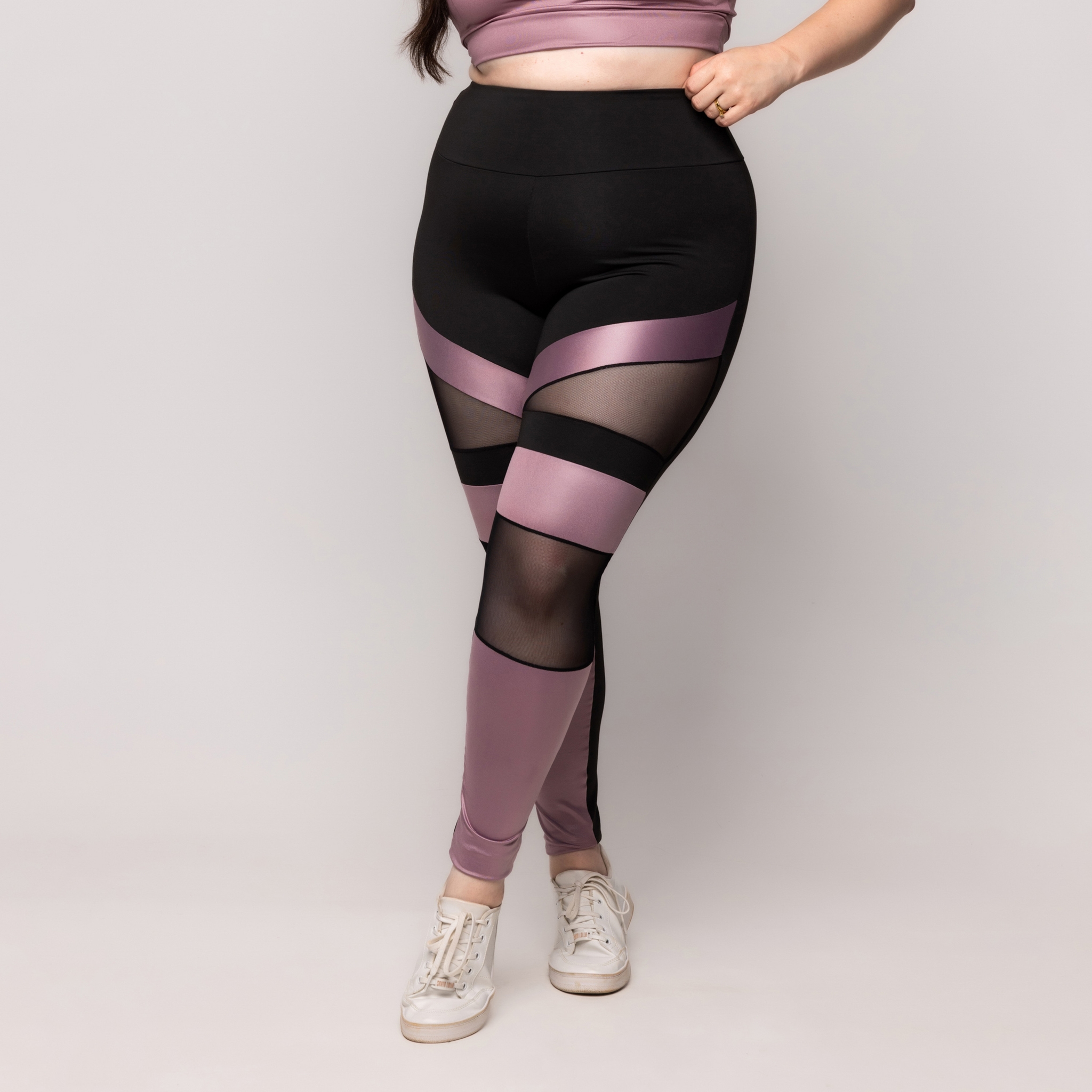 Calça Legging Detalhe em Tule Plus Size - Lilás 46 Calça Legging Detalhe em Tule Plus Size - Lilás 46