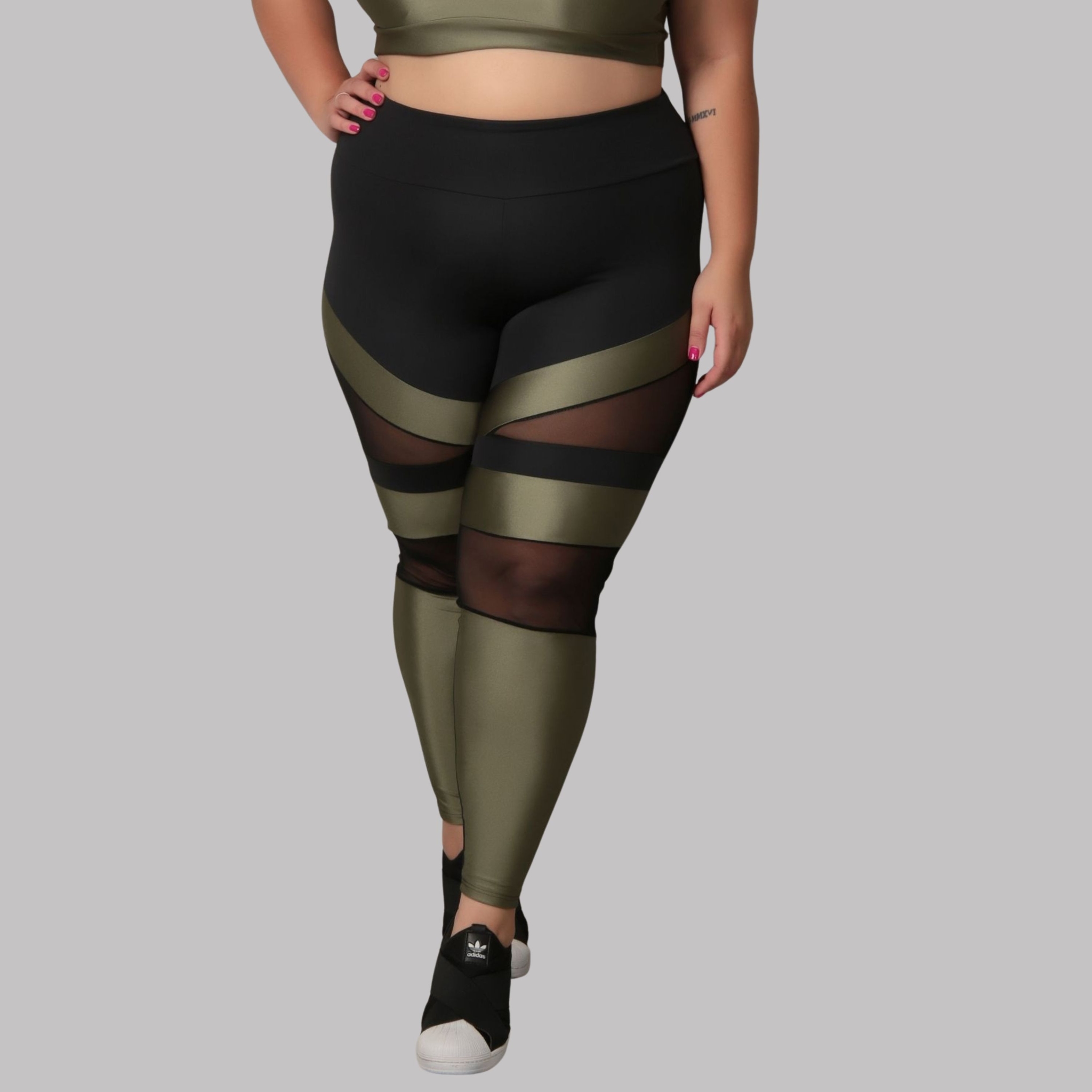 Calça Legging Detalhe em Tule Plus Size - Verde 46 Calça Legging Detalhe em Tule Plus Size - Verde 46