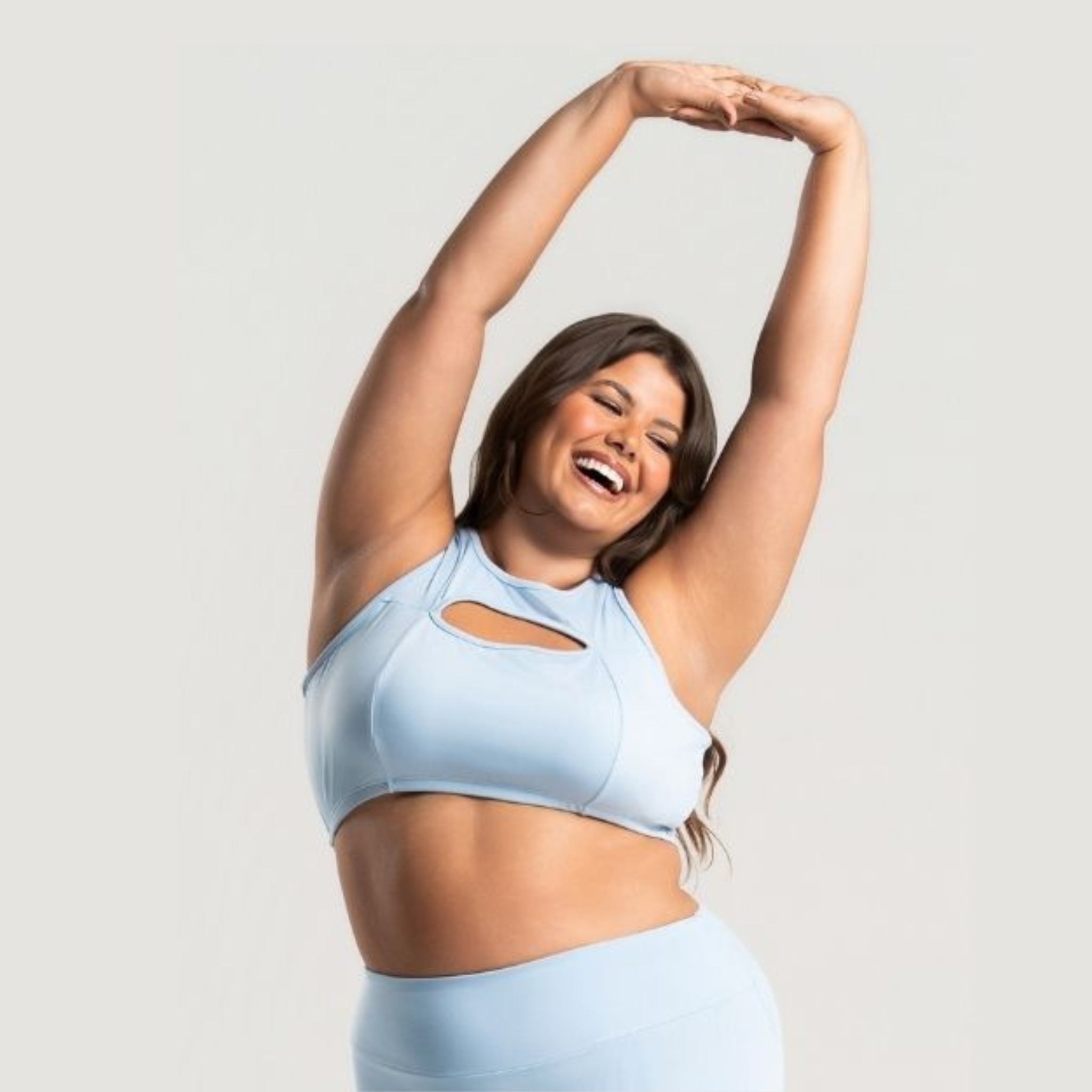 Top Fitness Cropped Plus Size com Recorte Frontal - Azul Bebê 46 Top Fitness Cropped Plus Size com Recorte Frontal - Azul Bebê 46