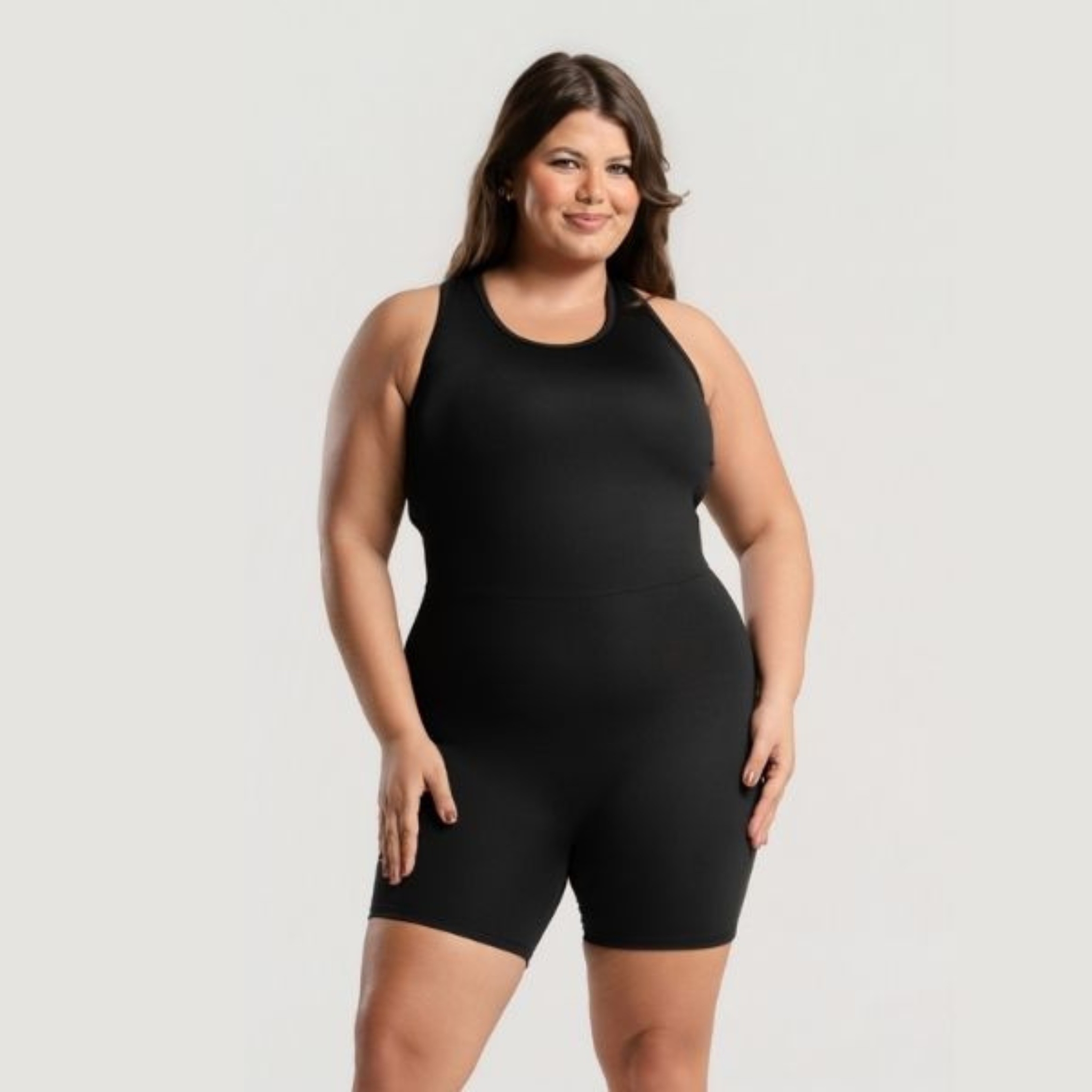 Macaquinho Empina Bumbum Plus Size - Preto 46 Macaquinho Empina Bumbum Plus Size - Preto 46