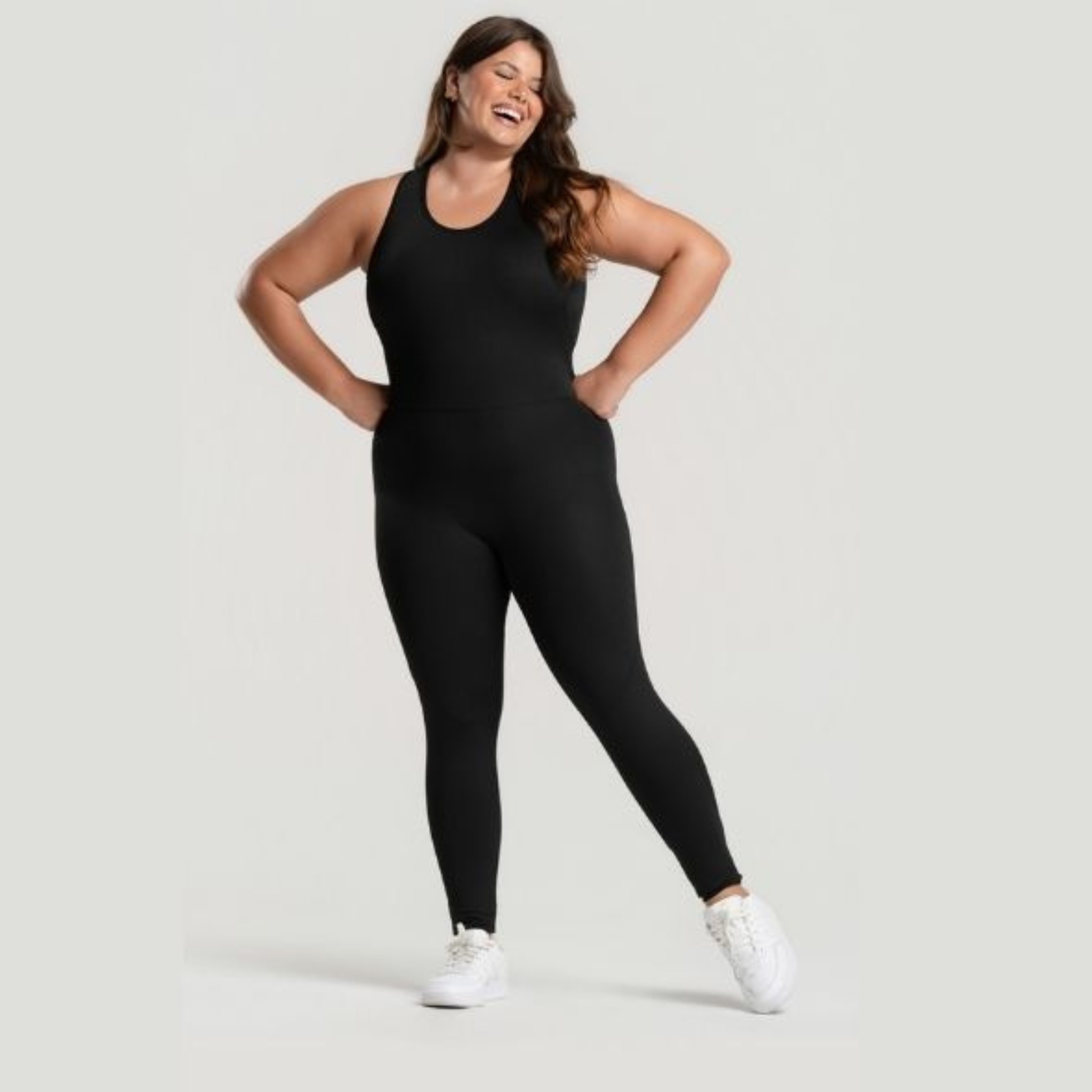 Macacão Fitness Plus Size Empina Bumbum - Preto 46 Macacão Fitness Plus Size Empina Bumbum - Preto 46