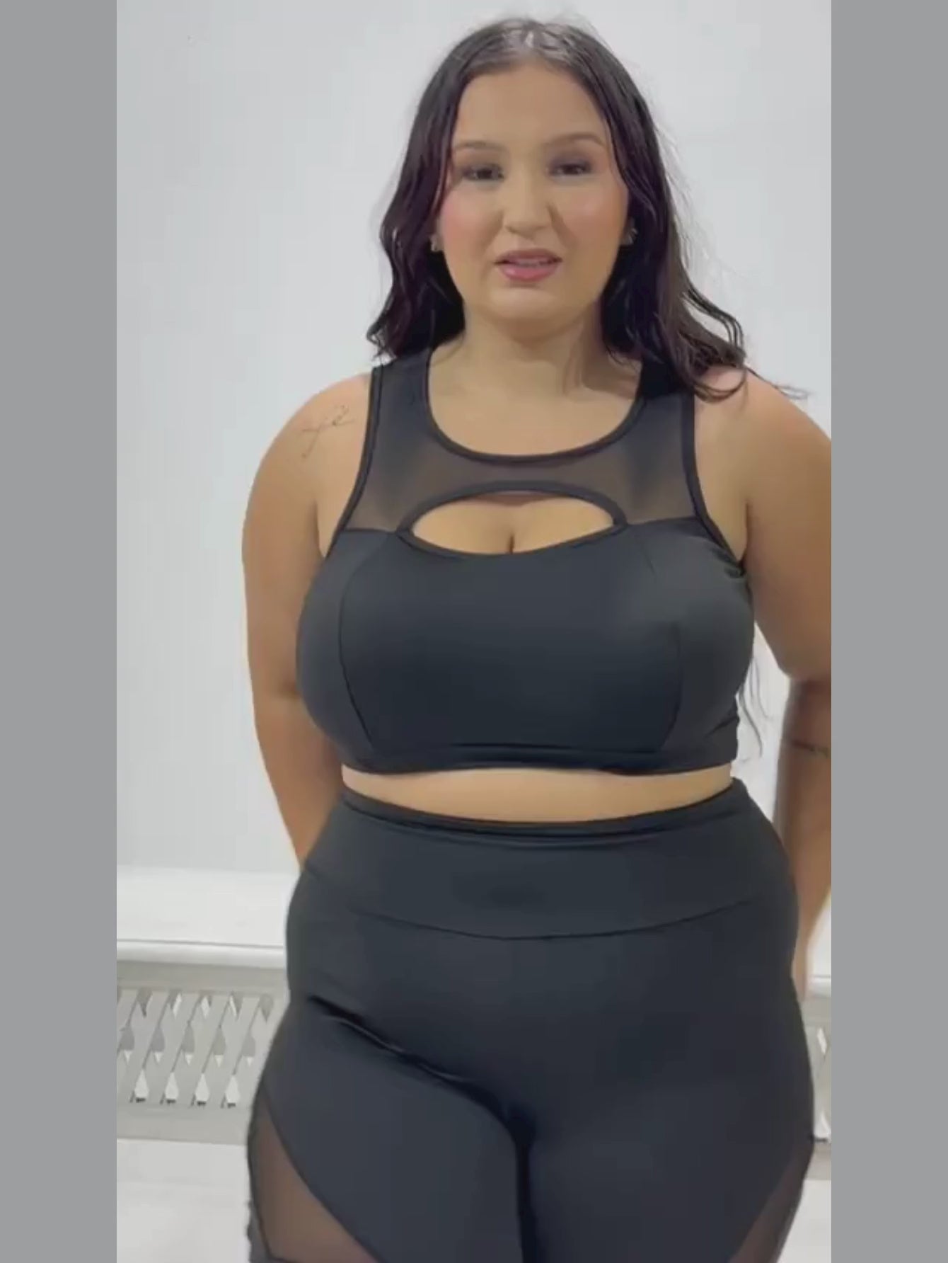 https://cdn.shopify.com/videos/c/o/v/7c5b8fdbac44425eaf9acbdaf5014545.mp4