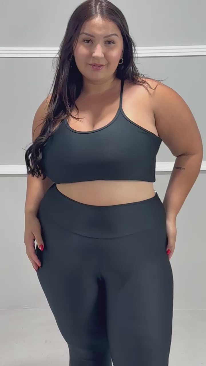 https://cdn.shopify.com/videos/c/o/v/f481bfb8cf774499b086b4a0466851fa.mp4