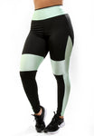 Calça Legging Empina Bumbum Preta com recortes Verde (7398758383767)